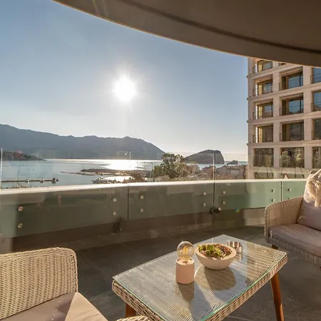 Apartment Amare Luxury Budva