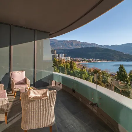Apartment Amare Luxury Budva